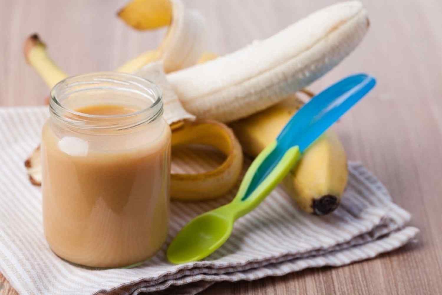Banana and yogurt mash